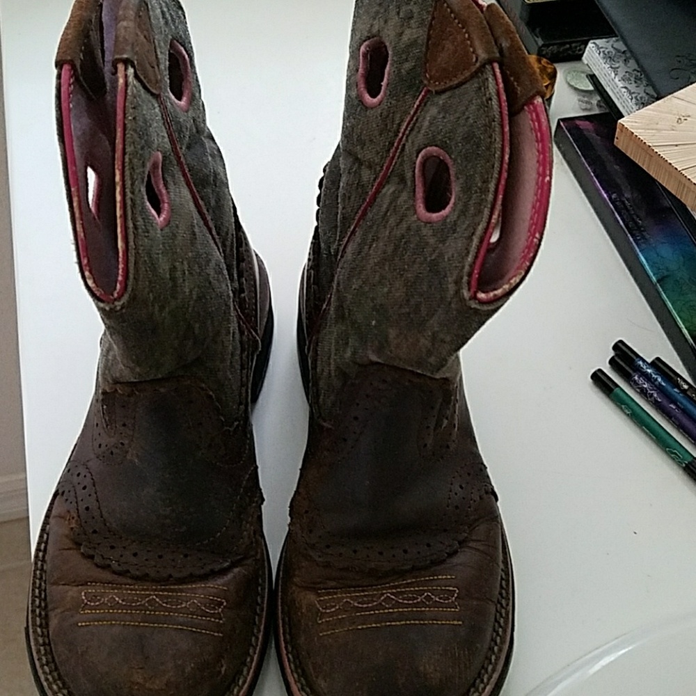 Ariat boots size 7